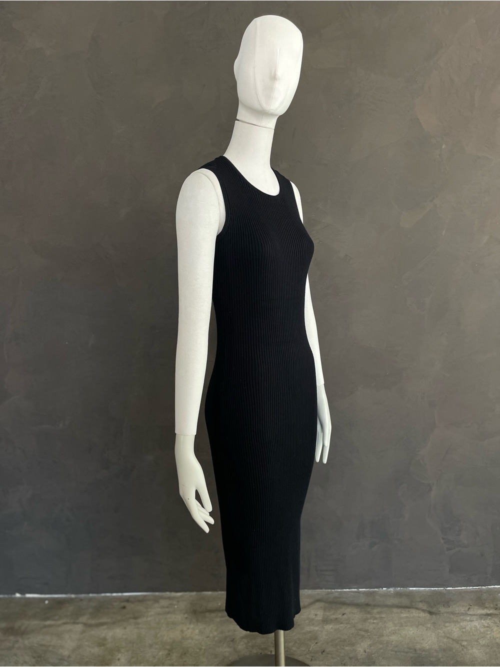 Pinkyotto New York Black Ribbed Knit Sleeveless Midi Column Dress